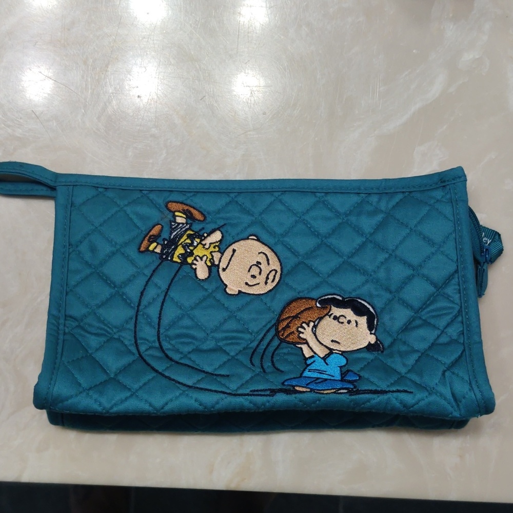 Rara Exclusive Vera Bradley fall peanuts bag. Only A Few Made